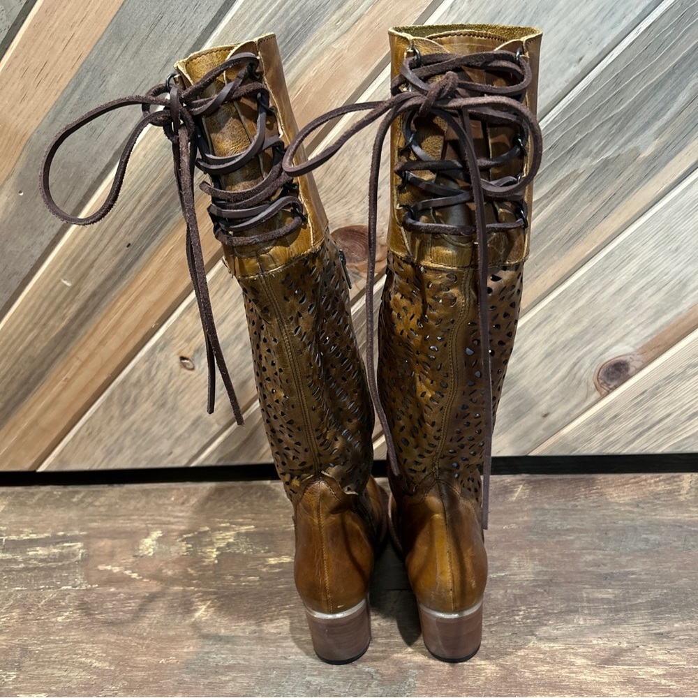 EUC FREEBIRD CREEK COGNAC LATTICEWORK CORSET LACED ZIPPER KNEE HIGH BOOTS - 7 - Picture 4 of 12
